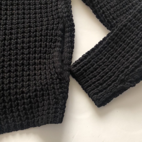 GAP turtleneck Sweater (women’s) - Picture 2 of 9